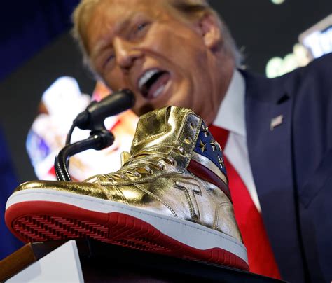 who owns trump shoes